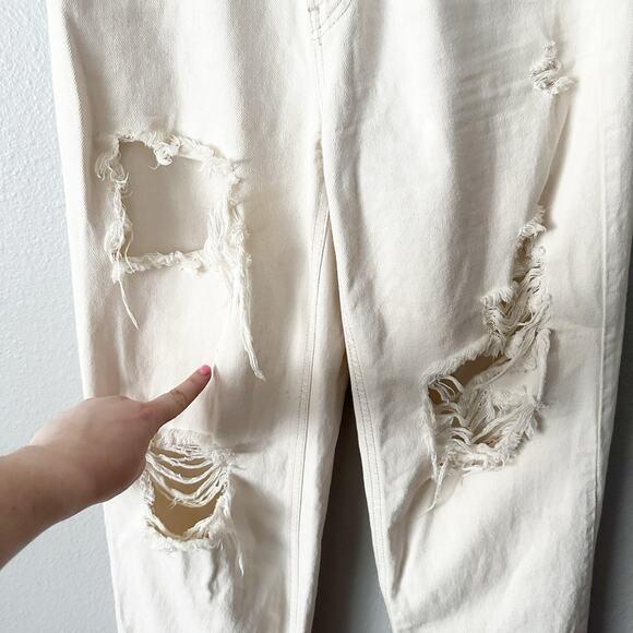 BDG High Rise Baggy Distressed Cream Color Jeans‎ women’s size 28 urban - Picture 4 of 14